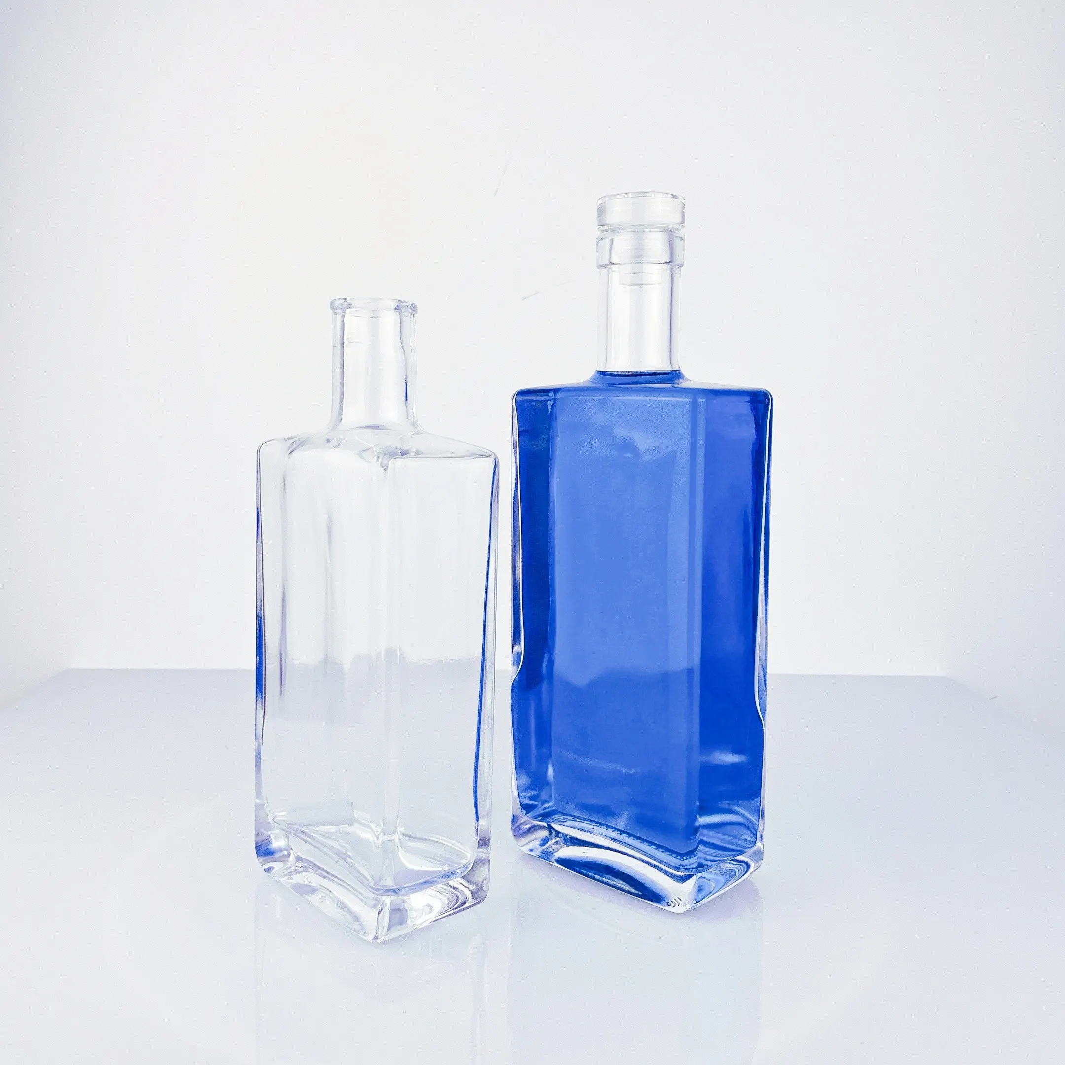 Garrafa de Vidro Long Island de 500ml e 700ml para Gin, Whisky e Vodka com Bume